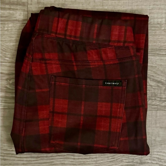 NWT Y2K 90’s Vibe Sanctuary Red and Black Plaid Cropped Pants ~ SZ: M - Picture 7 of 9